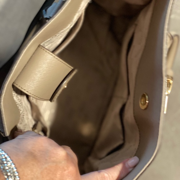 Michael Kors Hamilton Set - Picture 4 of 11